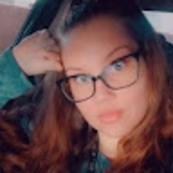 Meet your Posher, Heather - Picture 1 of 1